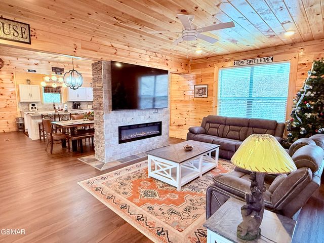 735 Timberlake Circle, Sevierville, TN 37876