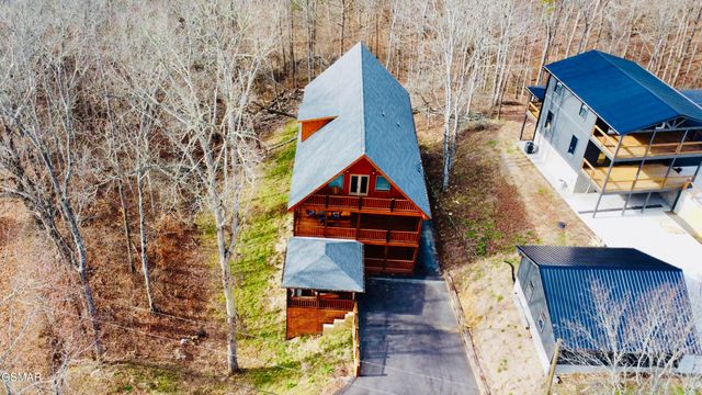 735 Timberlake Circle, Sevierville, TN 37876