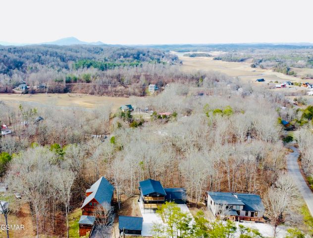 735 Timberlake Circle, Sevierville, TN 37876
