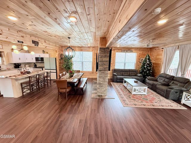 735 Timberlake Circle, Sevierville, TN 37876