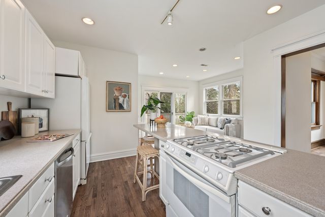 841 Prospect Avenue, Winnetka, IL 60093