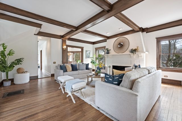 841 Prospect Avenue, Winnetka, IL 60093