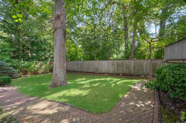 841 Prospect Avenue, Winnetka, IL 60093