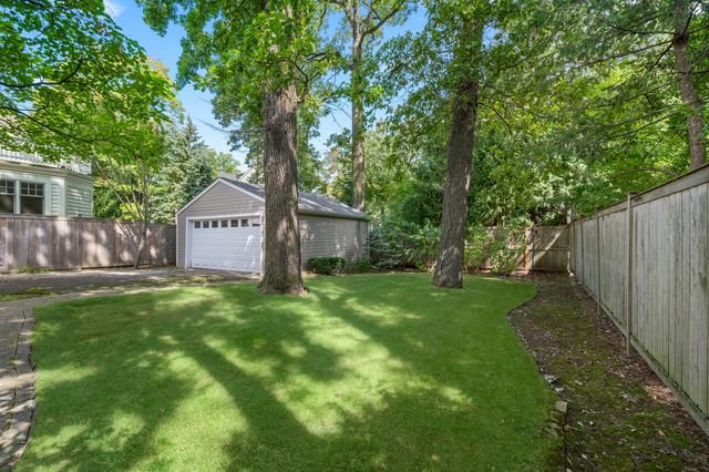 841 Prospect Avenue, Winnetka, IL 60093