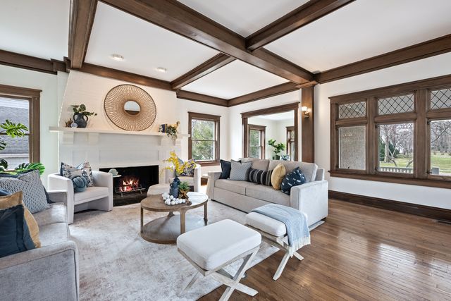 841 Prospect Avenue, Winnetka, IL 60093