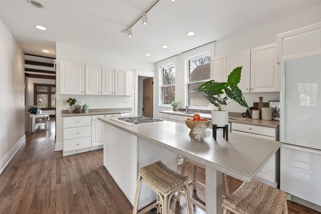 841 Prospect Avenue, Winnetka, IL 60093