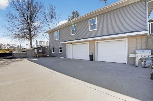 11145 Kimball Avenue, Waterloo, IA 50701