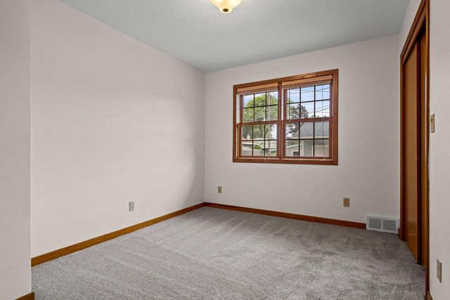 2721 Ray PLACE, La Crosse, WI 54601