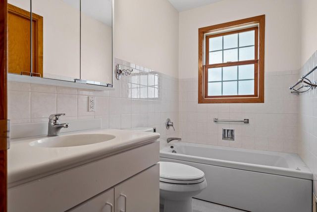 2721 Ray PLACE, La Crosse, WI 54601