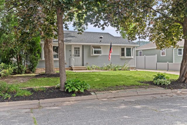2721 Ray PLACE, La Crosse, WI 54601