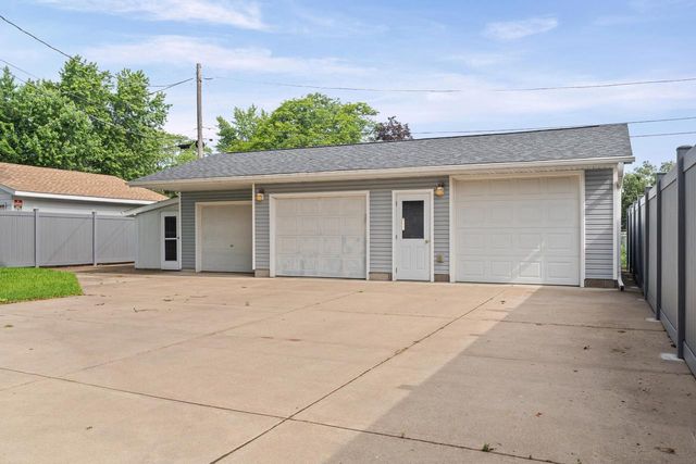 2721 Ray PLACE, La Crosse, WI 54601