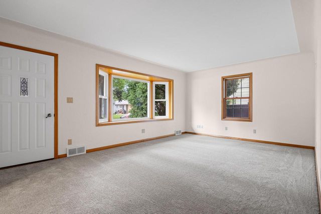2721 Ray PLACE, La Crosse, WI 54601