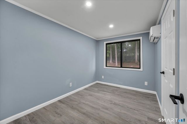 19 Smithfield Avenue, Meriden, CT 06451
