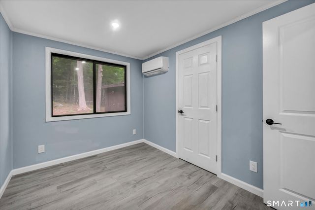 19 Smithfield Avenue, Meriden, CT 06451