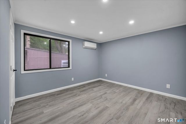 19 Smithfield Avenue, Meriden, CT 06451