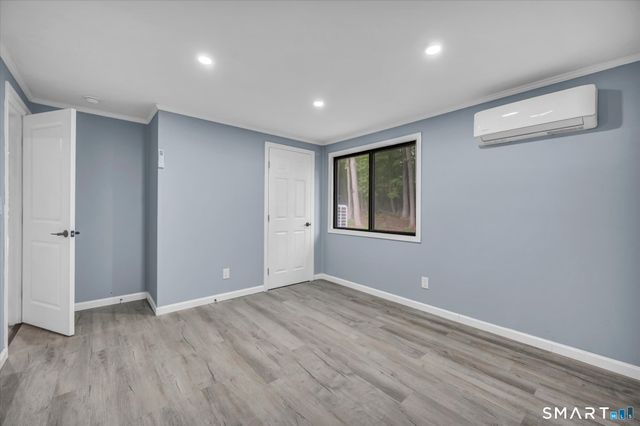 19 Smithfield Avenue, Meriden, CT 06451