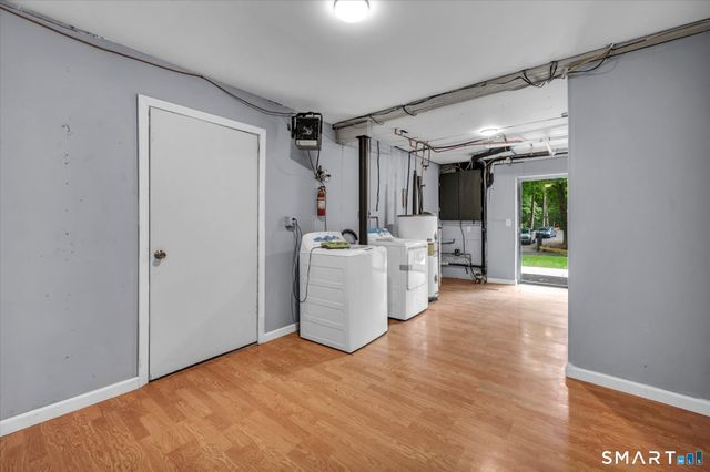 19 Smithfield Avenue, Meriden, CT 06451