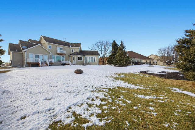 310 48th Avenue SW, Moorhead, MN 56560