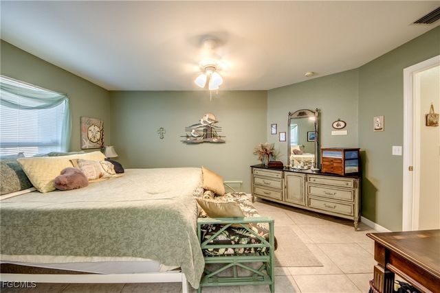 4528 SW 7th PL, Cape Coral, FL 33914