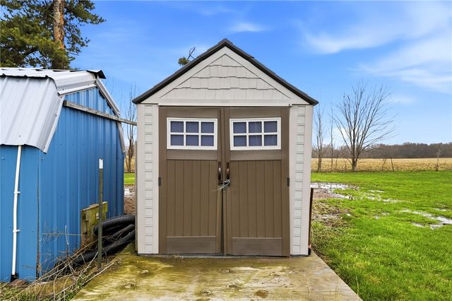 3661 Long Bridge Road, Albion, NY 14411