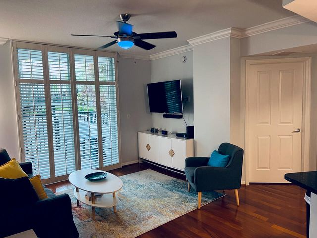 600 S Dixie Highway 522, West Palm Beach, FL 33401