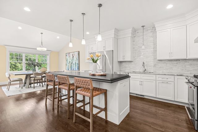 32 Lillian Way 32, Wayland, MA 01778