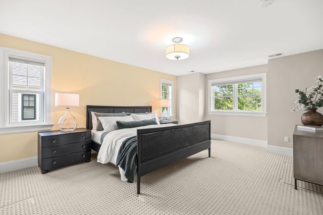 32 Lillian Way 32, Wayland, MA 01778
