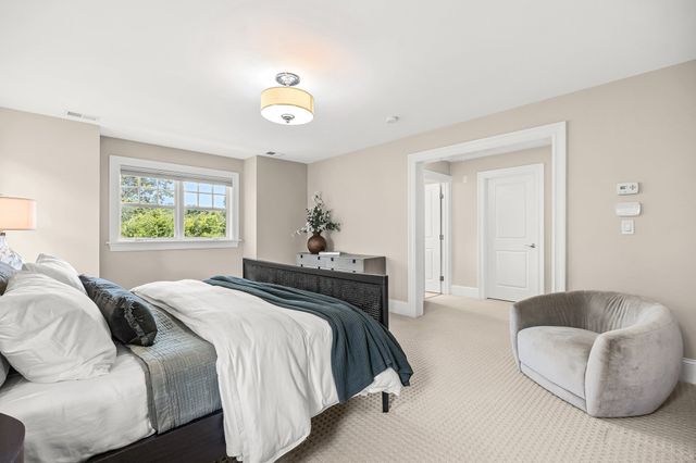 32 Lillian Way 32, Wayland, MA 01778