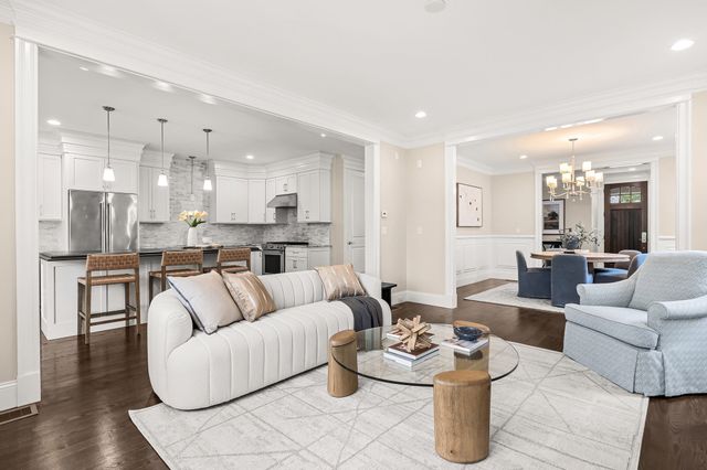 32 Lillian Way 32, Wayland, MA 01778