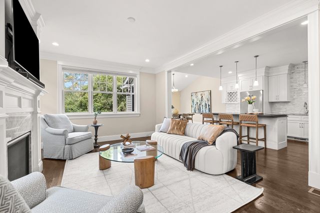 32 Lillian Way 32, Wayland, MA 01778
