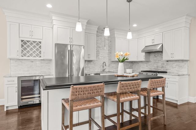32 Lillian Way 32, Wayland, MA 01778