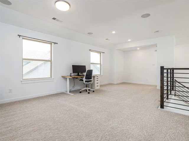 233 Arrowhead Mound RD, Georgetown, TX 78628