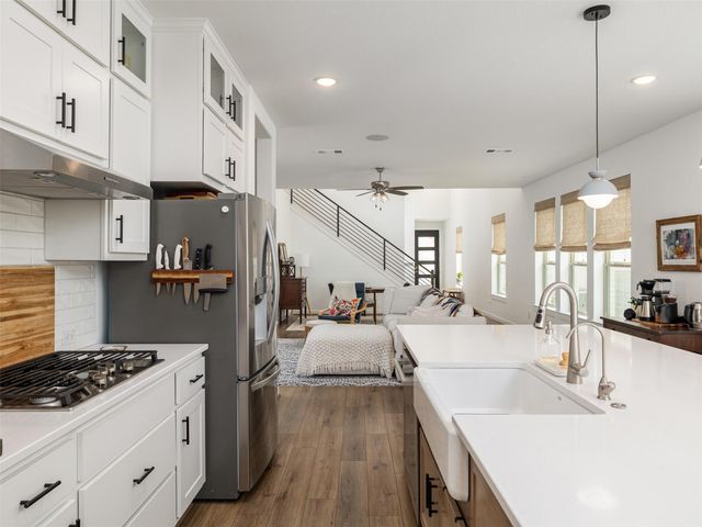 233 Arrowhead Mound RD, Georgetown, TX 78628