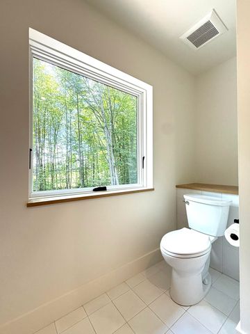 33 Hardwood Hill, Hinesburg, VT 05461