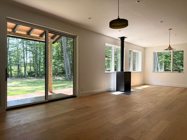 33 Hardwood Hill, Hinesburg, VT 05461
