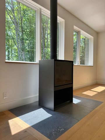33 Hardwood Hill, Hinesburg, VT 05461