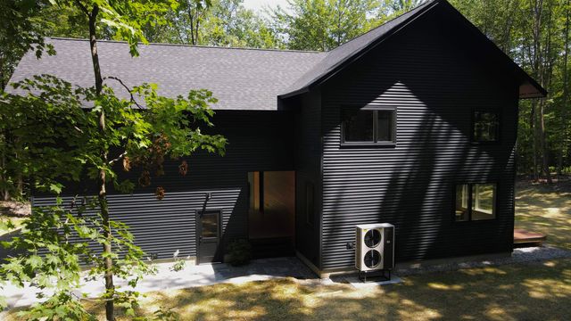 33 Hardwood Hill, Hinesburg, VT 05461
