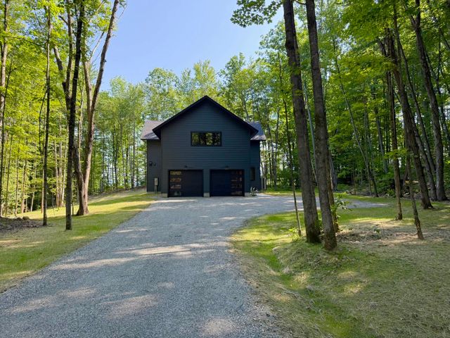33 Hardwood Hill, Hinesburg, VT 05461