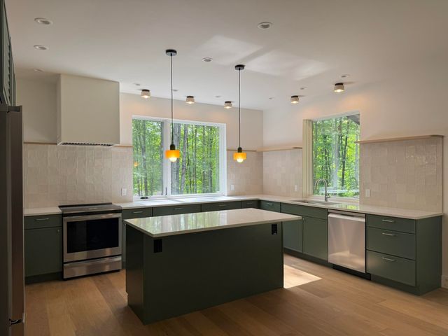 33 Hardwood Hill, Hinesburg, VT 05461