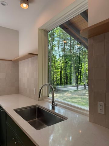 33 Hardwood Hill, Hinesburg, VT 05461
