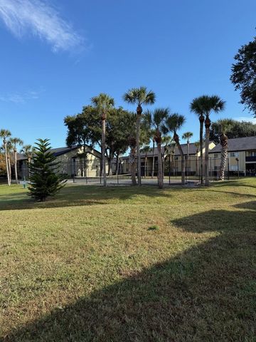 900 LAKE DESTINY ROAD B, Altamonte Springs, FL 32714