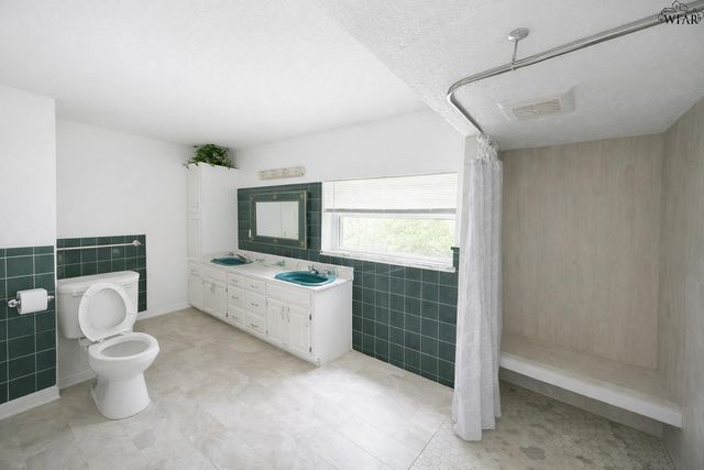 1038 CITY VIEW DRIVE, Wichita Falls, TX 76306