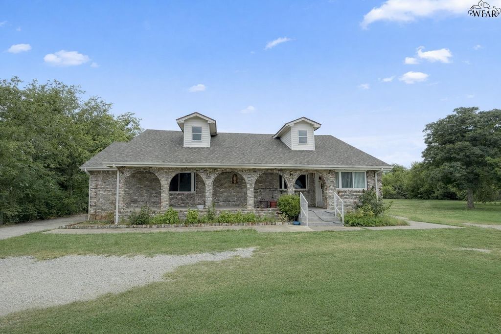 1038 CITY VIEW DRIVE, Wichita Falls, TX 76306