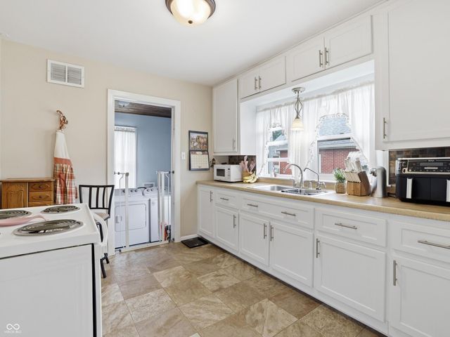 505 E 1st Street, Sheridan, IN 46069