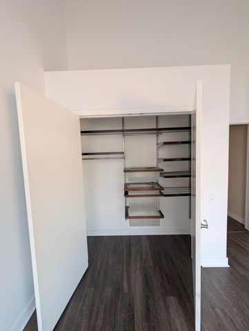 5115 N Clark Street 3F, Chicago, IL 60640