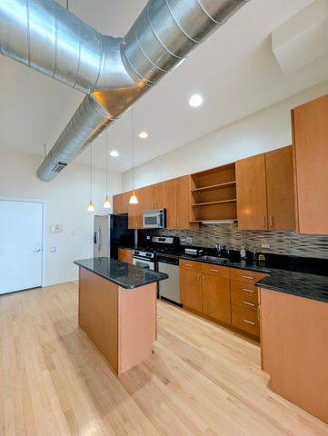5115 N Clark Street 3F, Chicago, IL 60640