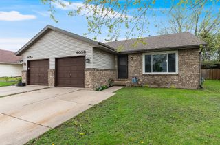 605 Davidson Drive B, Minooka, IL 60447