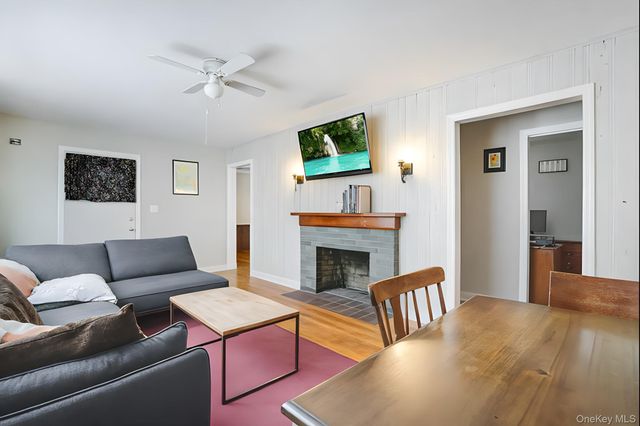 25 Park Avenue, Poughkeepsie, NY 12603