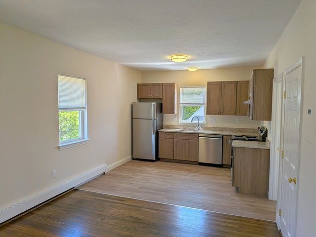 146 Pine St 4, Attleboro, MA 02703