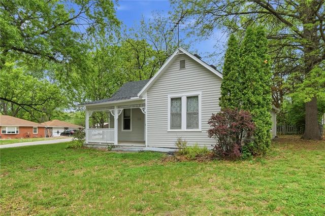 840 Limit Street, Leavenworth, KS 66048